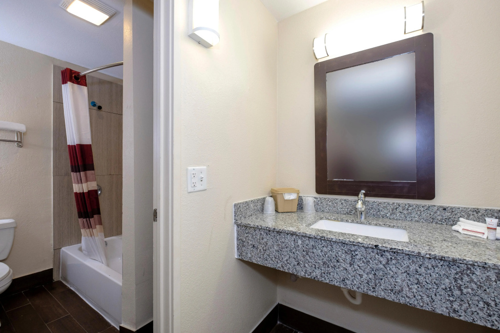 Motel 6 Alexandria
