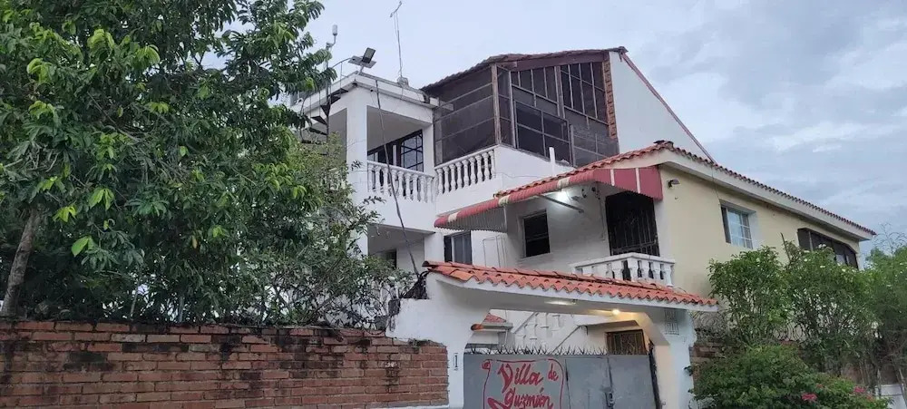 1 and 2-bed rms apt Across Juan Dolio
