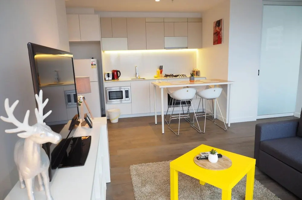The Fifth Apartment