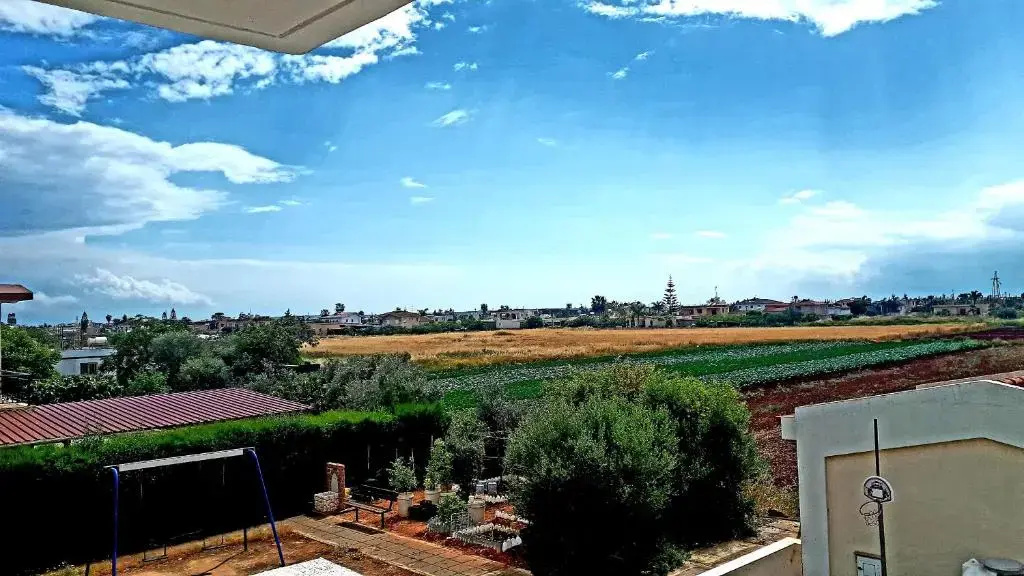 Liopetri 2-bed Apt, Sleeps 6, Pool, 10min to Beach