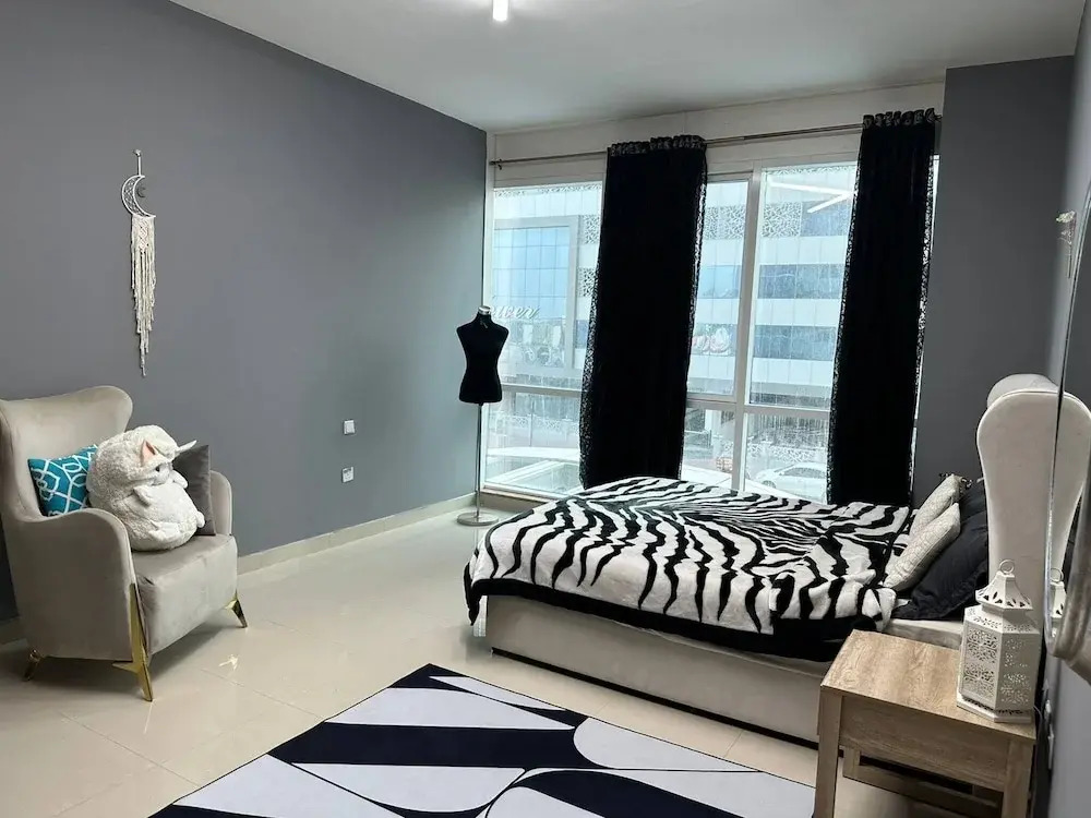 Luxurious 1 Bedroom Apartment in Red Residency Sport City Dubai