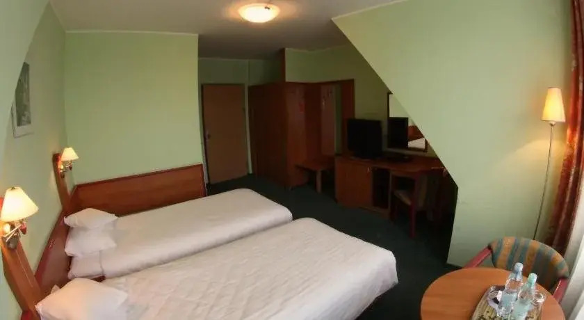 Hotel Tango