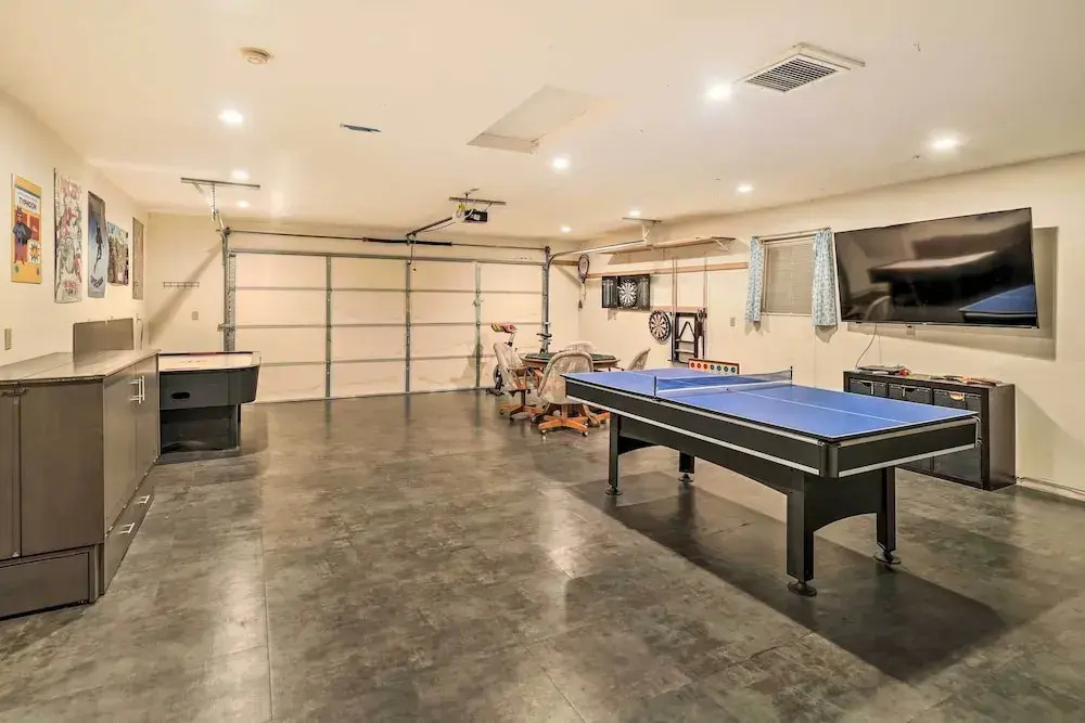 Game Room + Mtn Views: Lake Havasu Escape!