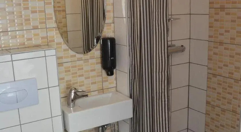 Lyckåhem Lågprishotell och Vandrarhem