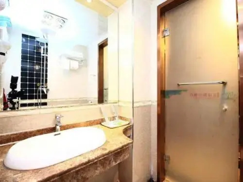 Yuzhe Hotel