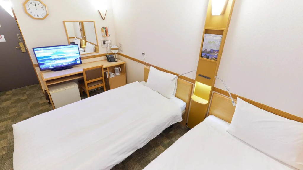 Toyoko Inn Osaka JR Noda Ekimae