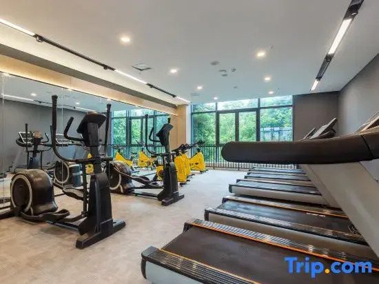 Liangjiang Zhiyu Hotel (Chang'an Science and Technology Park)