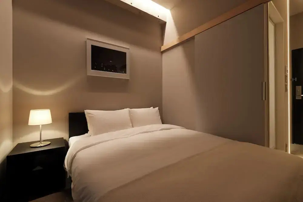Отель Tones Osaka