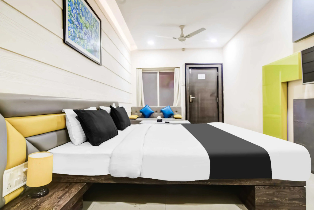 Townhouse Oak Dewas Junction