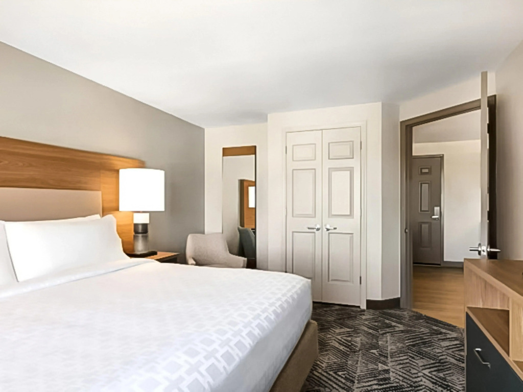 Candlewood Suites Champaign-Urbana University Area by IHG