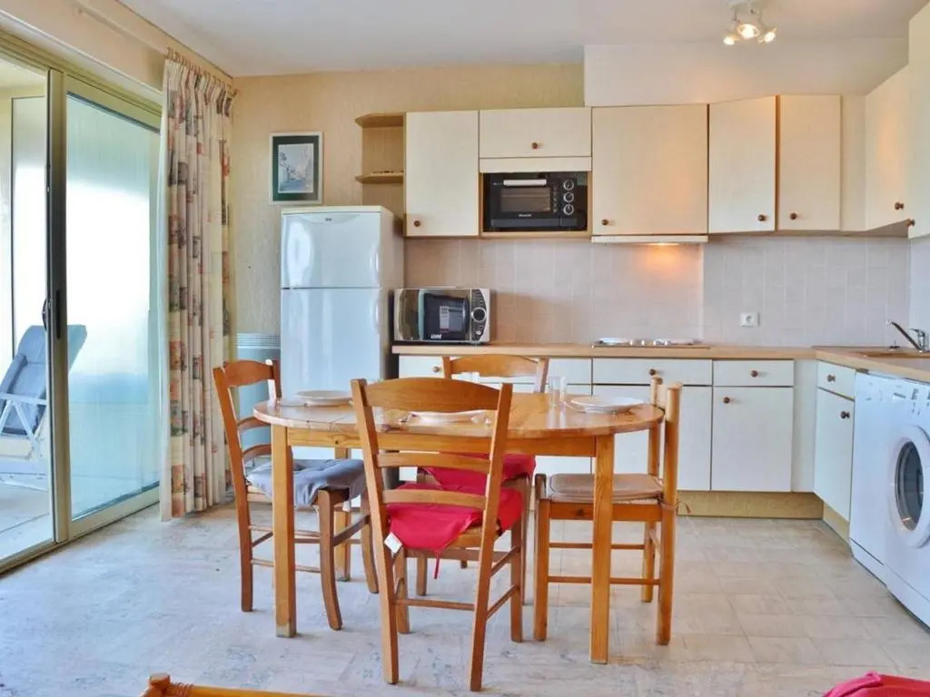 Appartement Le Lavandou, 3 pièces, 5 personnes - FR-1-251-316