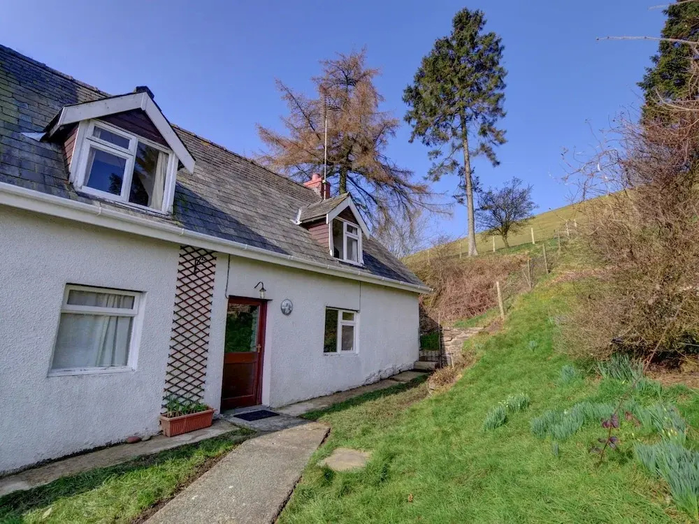 Holiday Home Adjacent to Owner's Farmhouse, Near the Town of Builth Wells