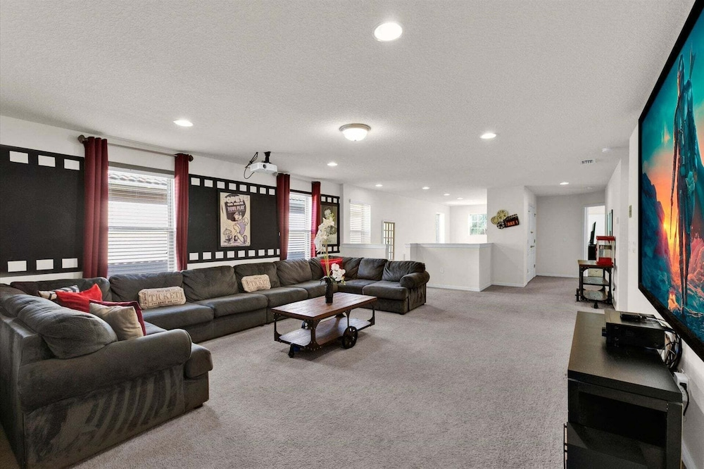 Windsor Westside Resort 6 Bedroom Home With Game Room 0872