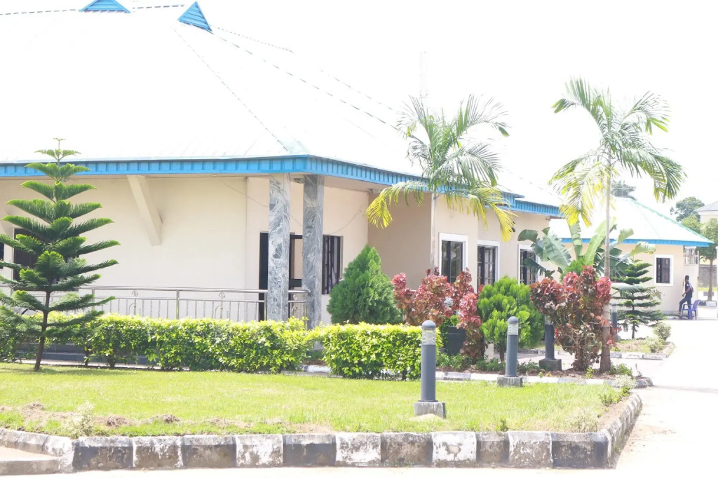 L & L Executive Hotels and Suites