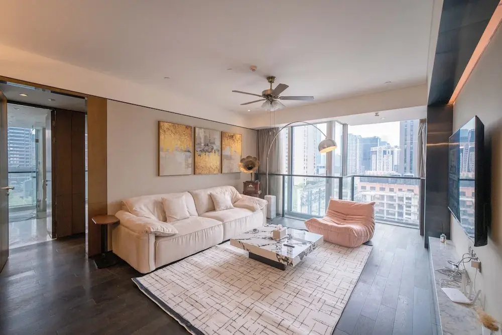 ZHome-Luxury Three bedroom Suite