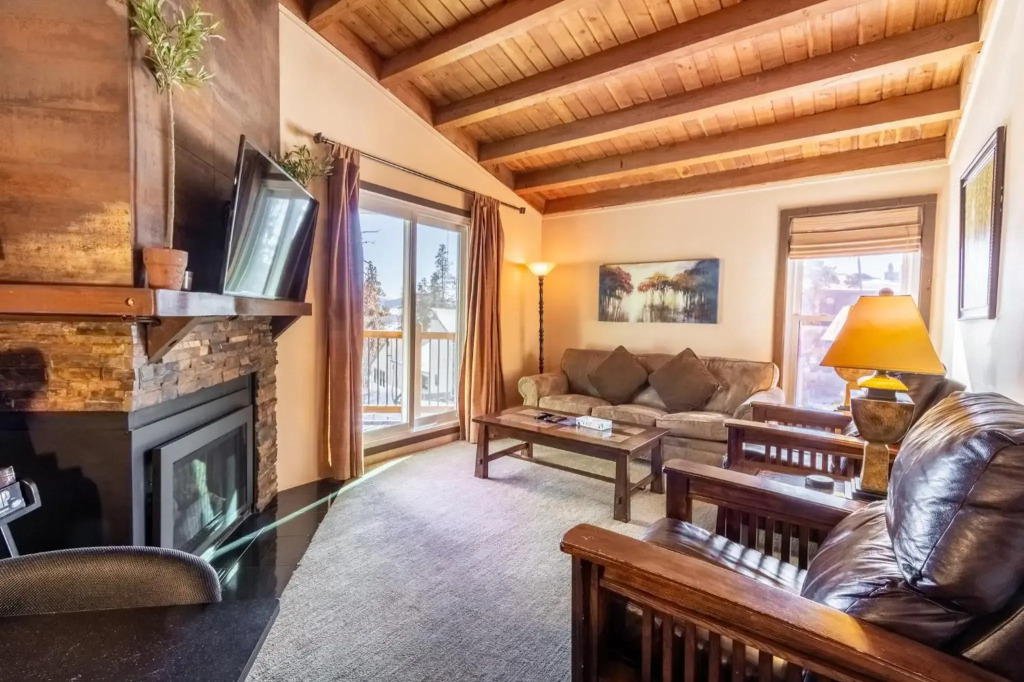 Treehouse #305, Building D by Summit County Mountain Retreats