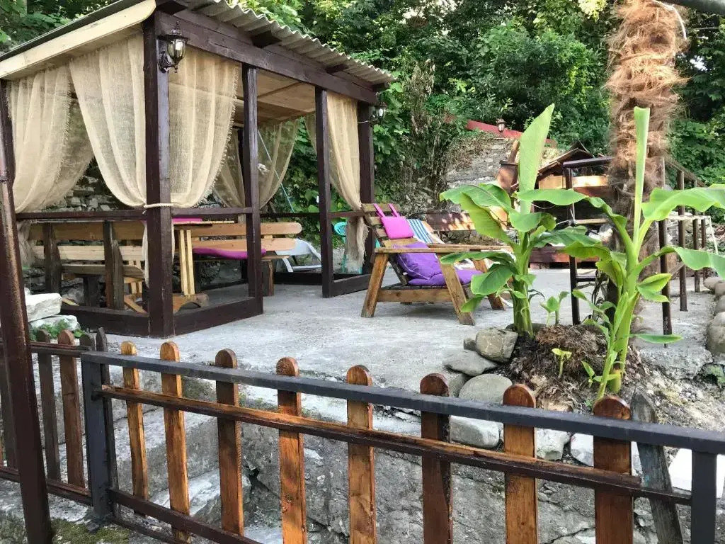 Guesthouse on Dneprovskaya 20