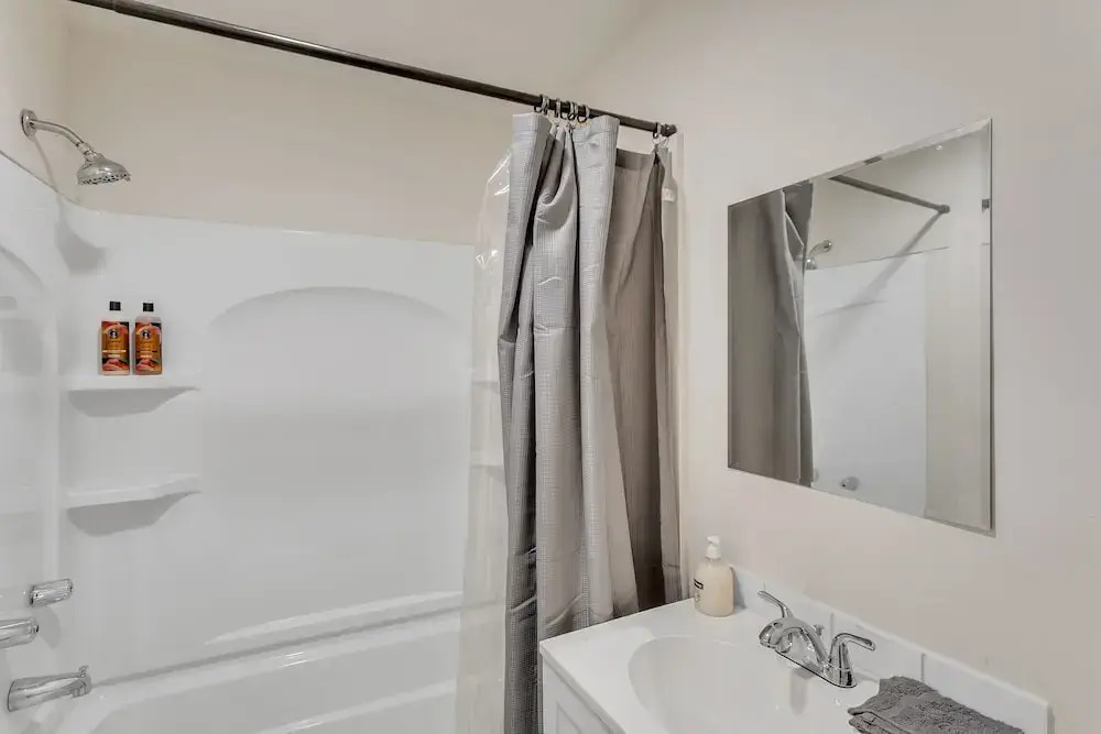 Cozy Charming Two-story Home Great For Long Stays 3 Bedroom Home by RedAwning