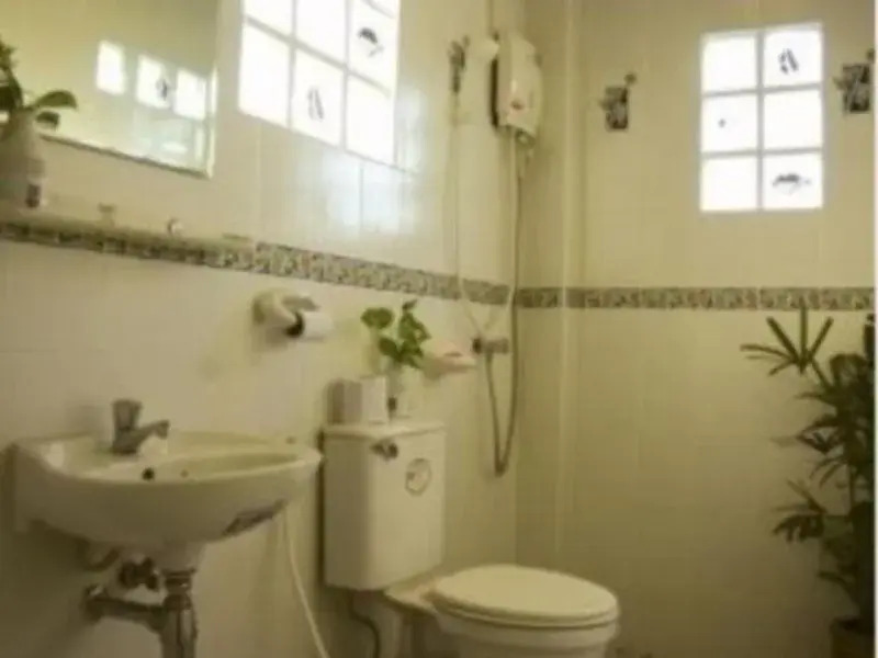 J Guesthouse