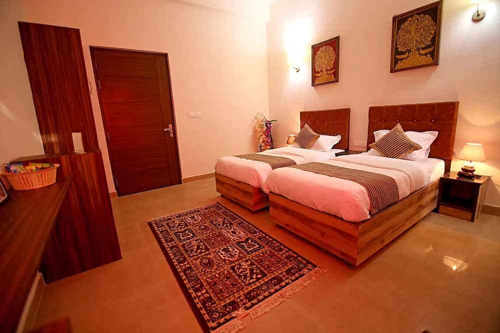 The Hideout Agra Garden Homestay - Near Taj Mahal