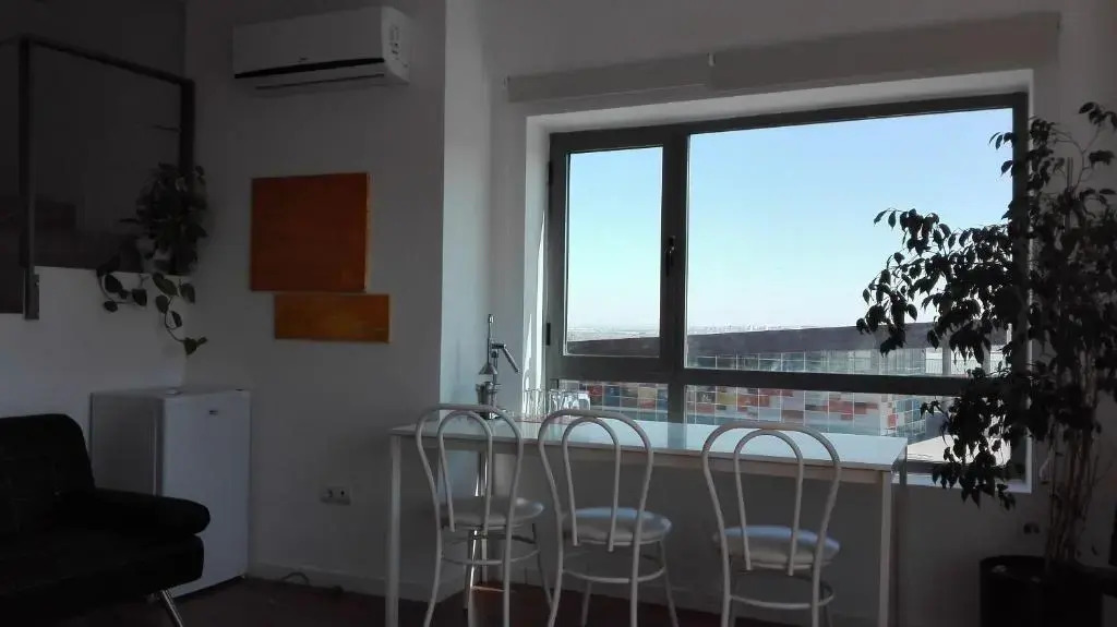 TOLETUM low cost LOFTS duplex diafanos o 2dormitorios PARKING Municipal Gratis al aire libre a 100m