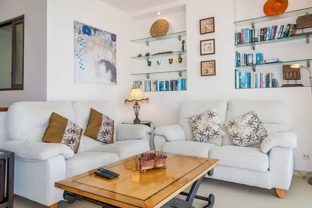 Apartamentos Carabeo Canovas Nerja