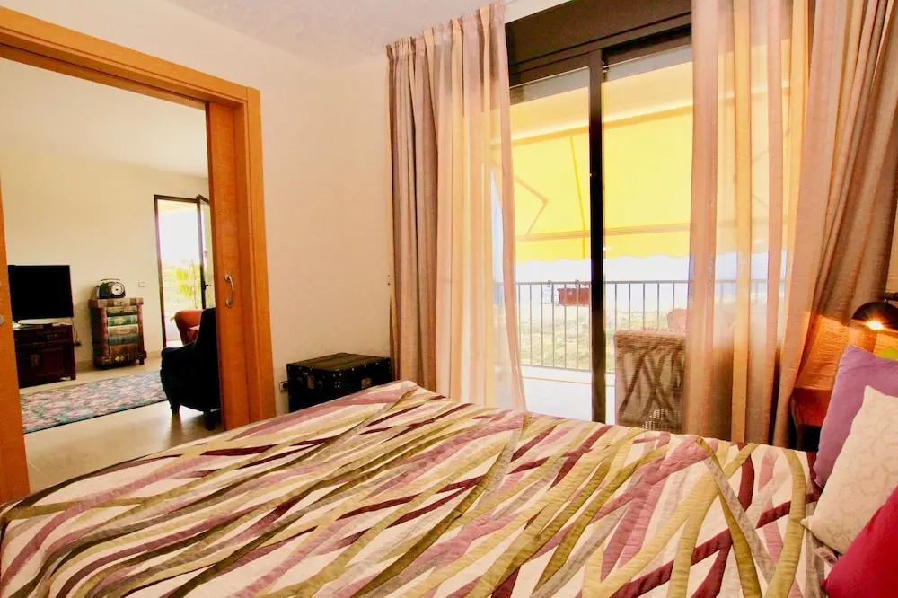 Samara 2 - Ultimate Seaview Apartment in Samara Resort, Heated Pool