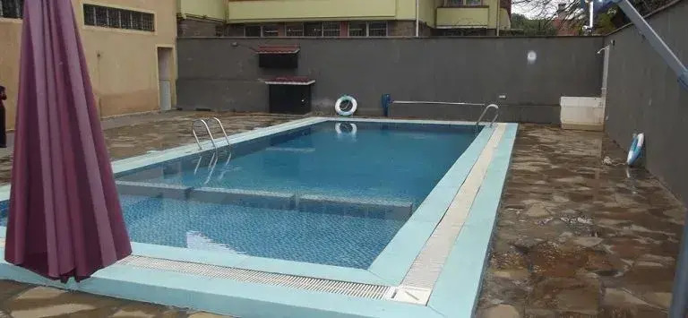 M P Hotel