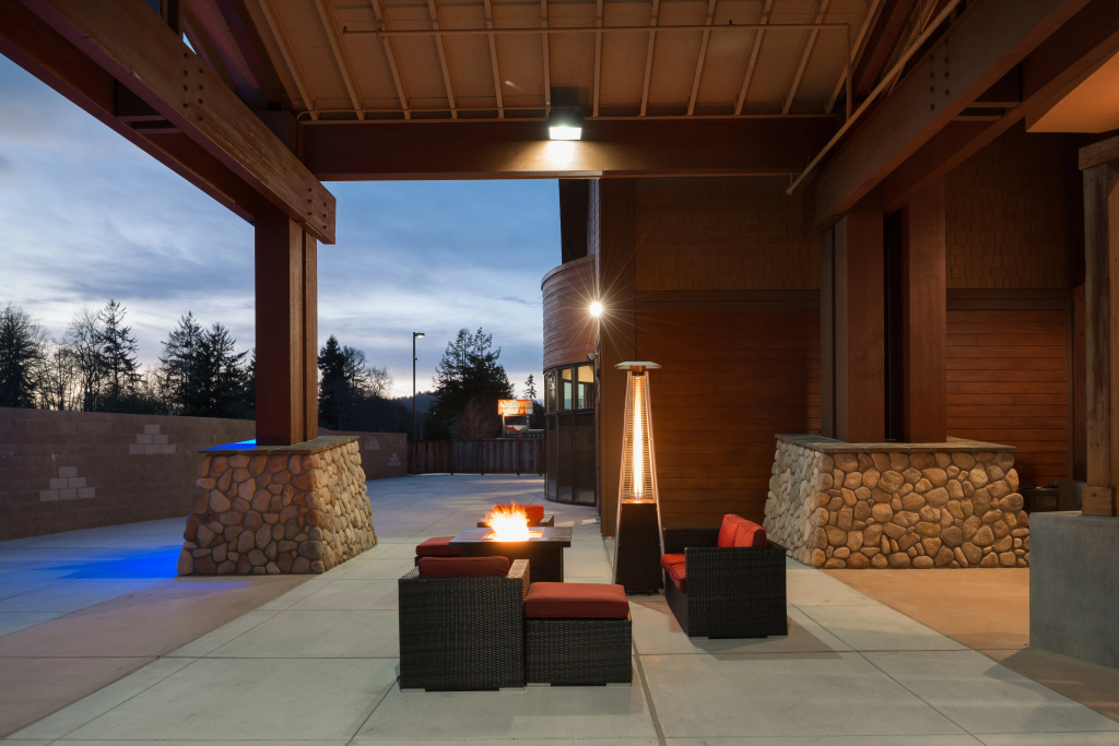 Holiday Inn Express Klamath - Redwood Ntl Pk Area by IHG