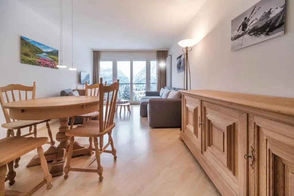 Ferienwohnung im Herzen von Arosa / Bristol 41