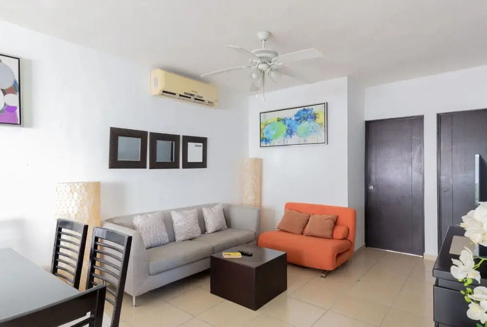 Spacious 2BR Condo Well-located Wifi Concierge