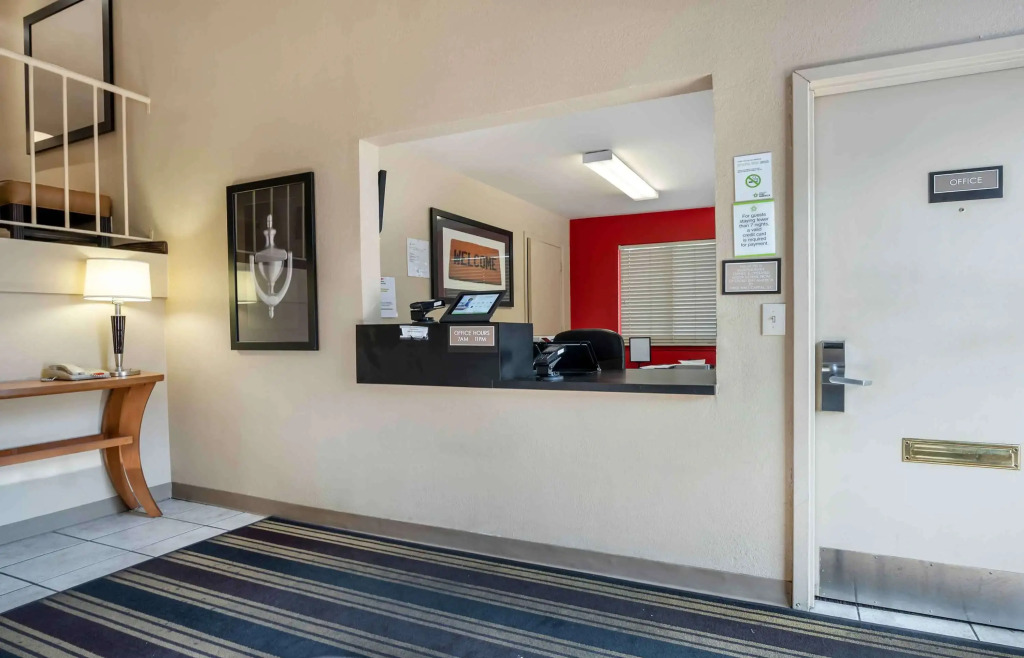 MainStay Suites Indianapolis Northwest - College Park