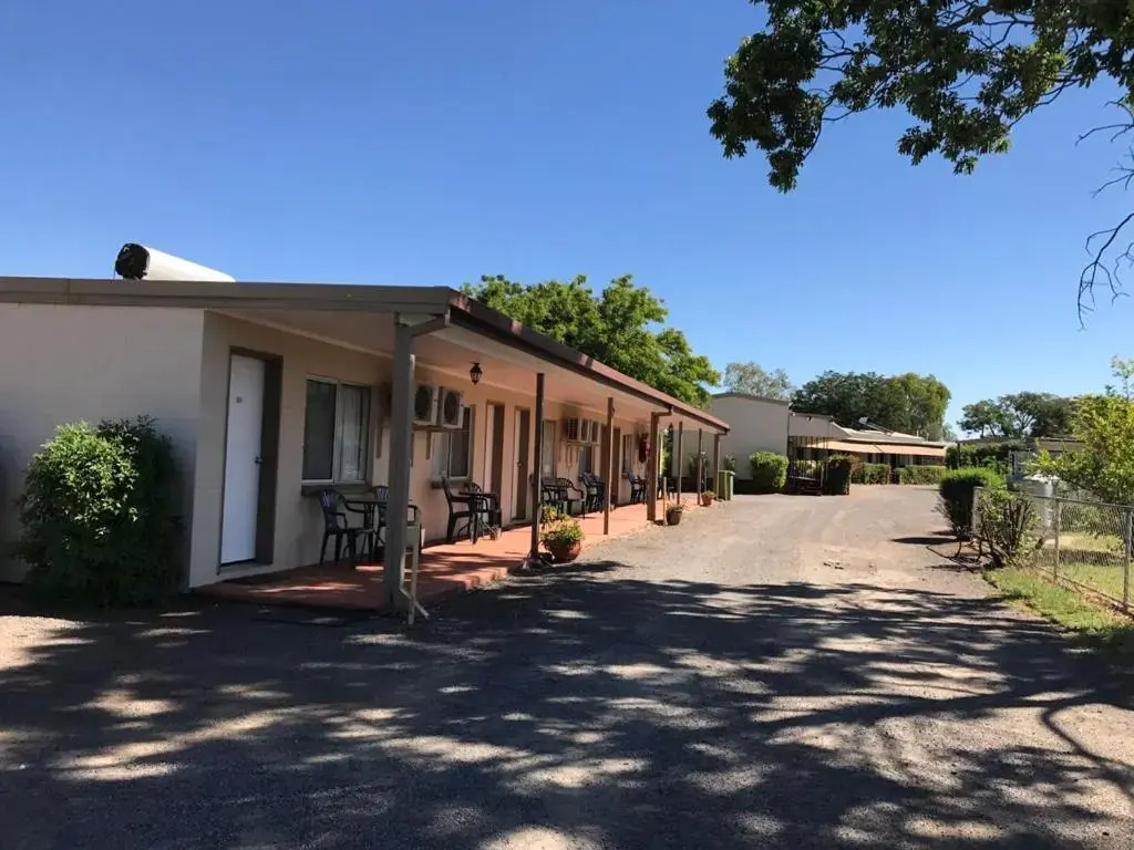 Wagon Wheel Motel