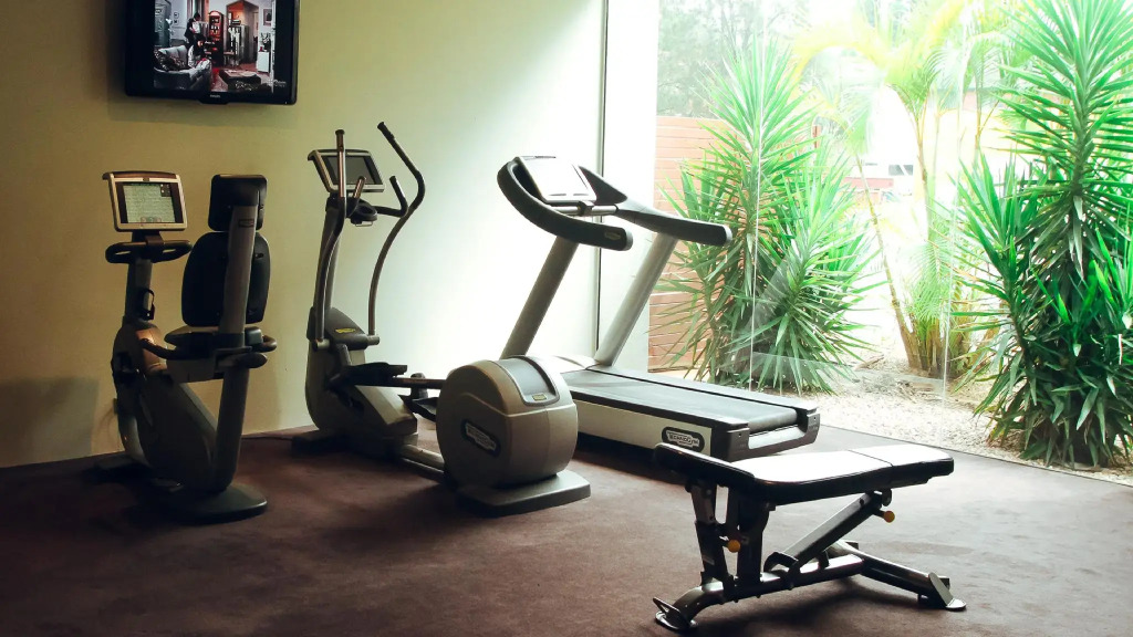 Holiday Inn Warwick Farm by IHG