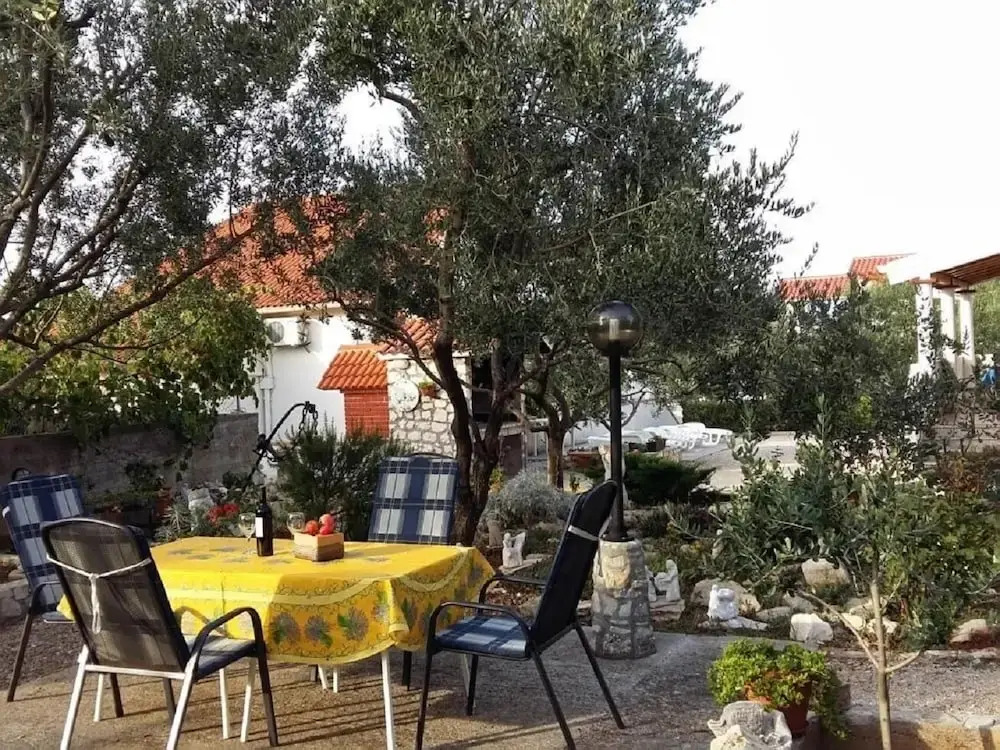 Edi - 40 m From Beach - SA1