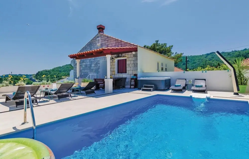 Beautiful Home in Zaton Mali With Wifi and 3 Bedrooms