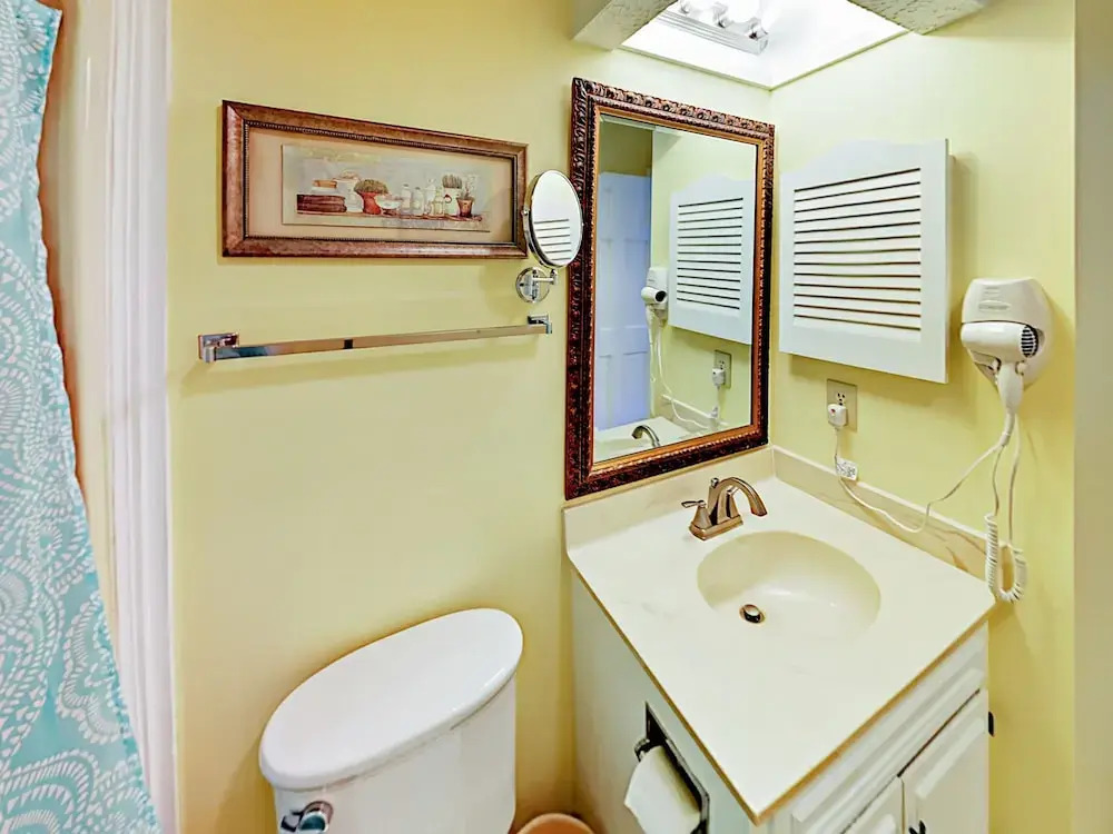 9621 Shore Drive Building A Condo Building A #222 2 Bedrooms 2 Bathroo