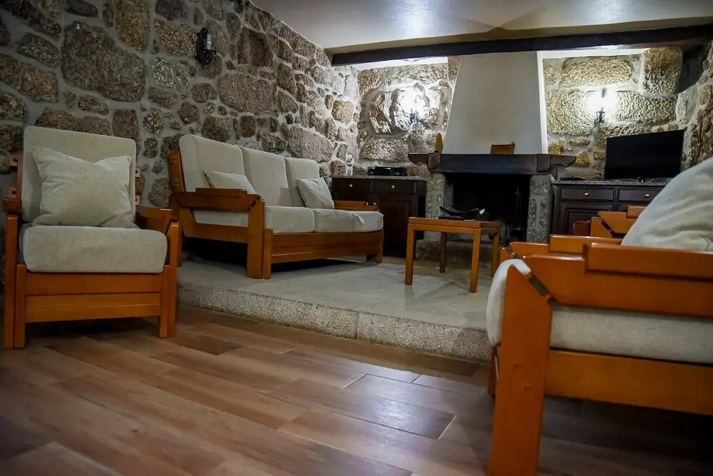 Rustic House with Swimming Pool, Vieira Minho by Izibookings