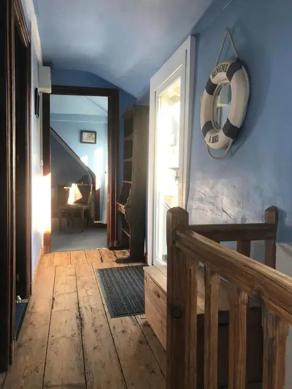 GÎte indépendant dans une villa -Vue et accès direct mer - avec 3 chambres et 3 grandes terrasses