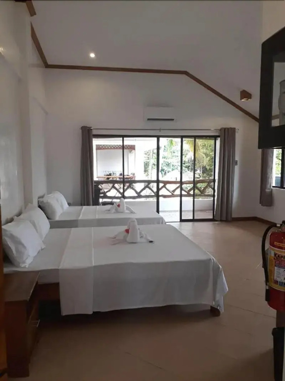 Bruce Beach Resort