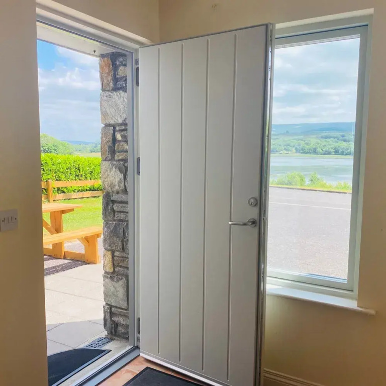 3 Bedroomed House With View of Kenmare Bay Estuary