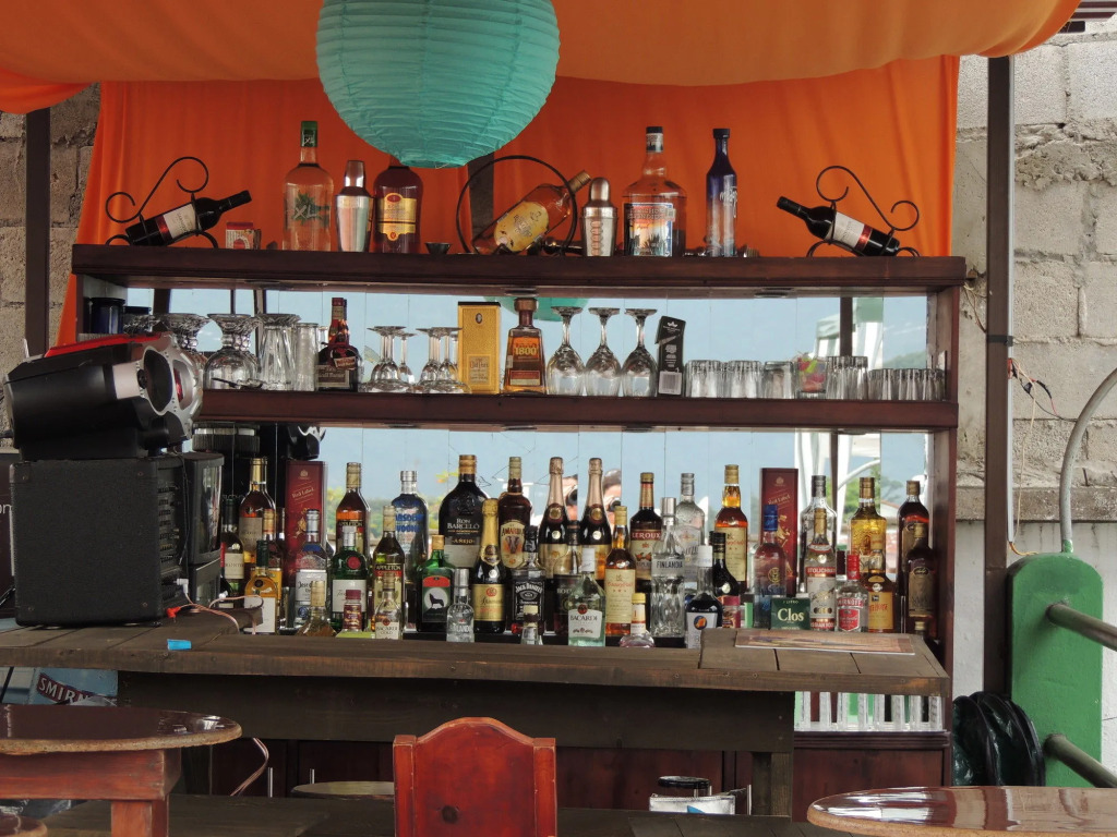 Feathers Hotel & Lounge