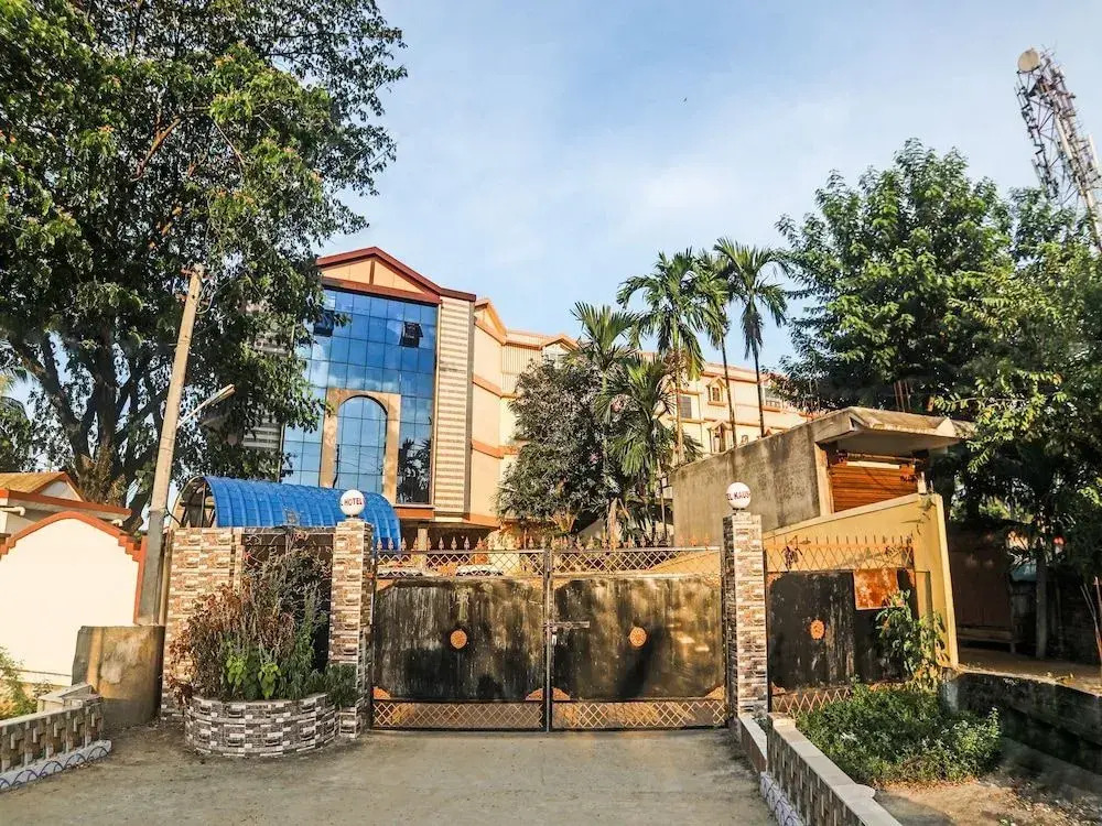 OYO 17255 Hotel Kanika Inn