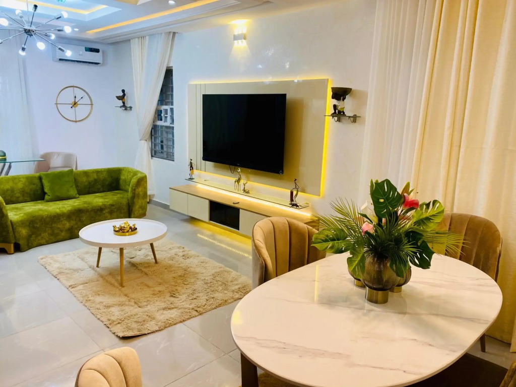 Shortlethomes - 5 Star Short let Apartment in Ikate