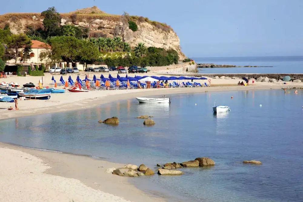 Apartment With one Bedroom in Briatico, With Furnished Terrace and Wifi - Near the Beach
