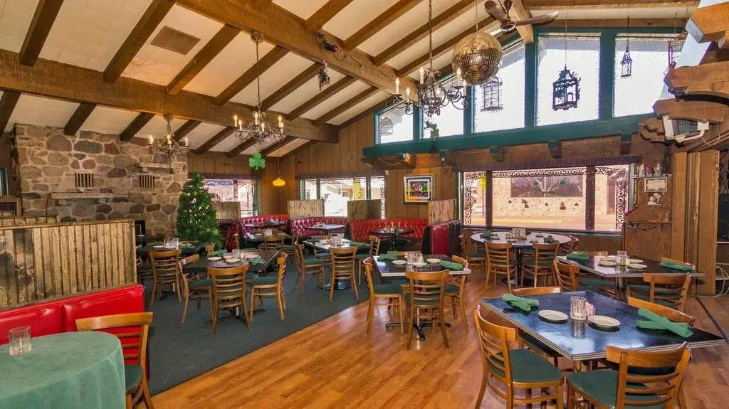 Oneida Village Inn