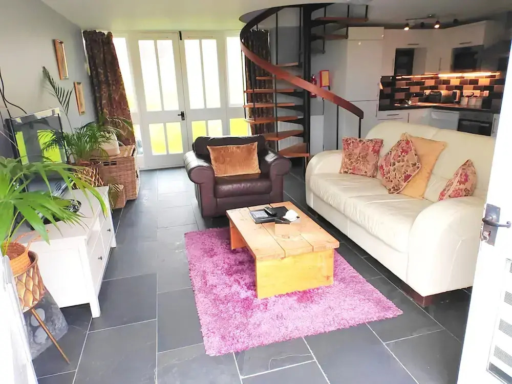 Dolgun Uchaf Historic B&B and Cottages with Boutique Bedrooms In The Heart of Snowdonia