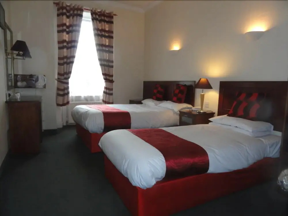 Clifton Court Hotel