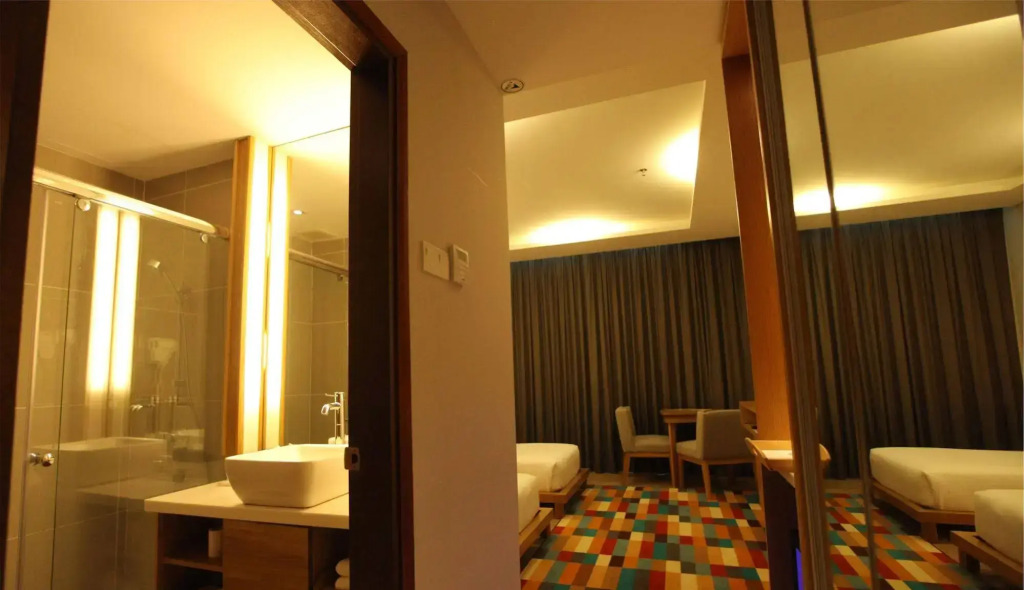 Hotel Casuarina Meru