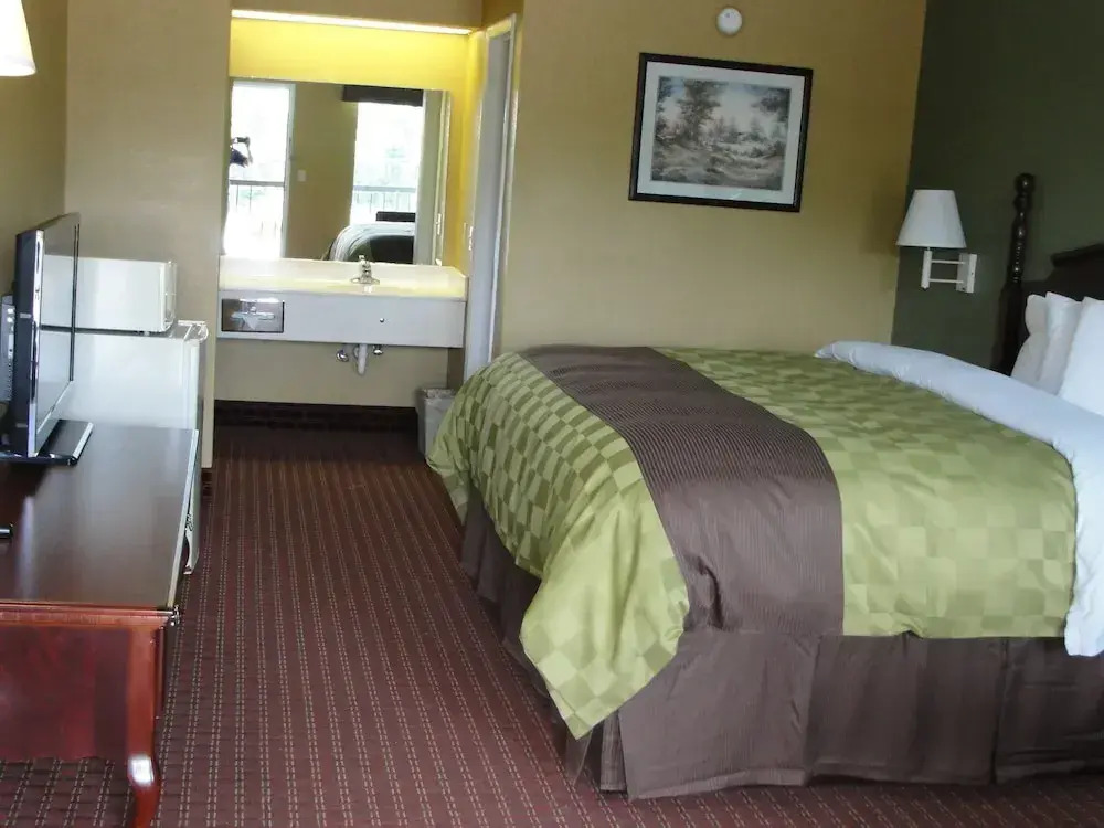 Executive Inn Opp